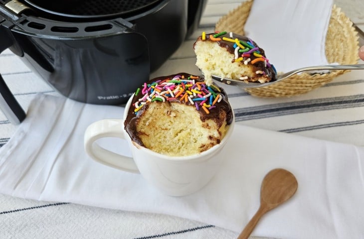 Bolo de caneca na airfryer