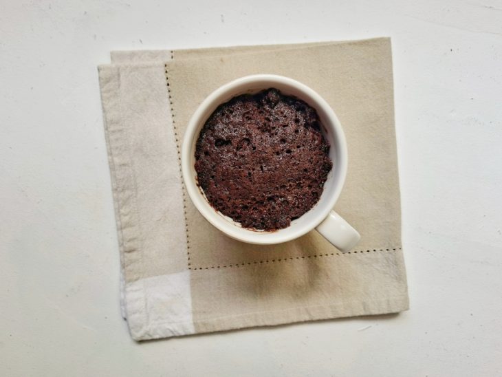 bolo de chocolate na caneca