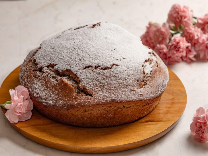 Bolo de capuccino simples pronto.