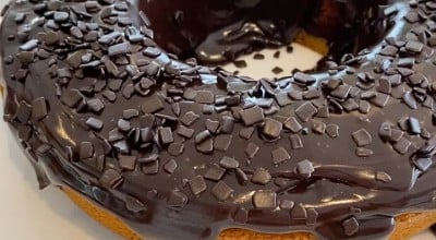 Bolo de cenoura com cobertura de brigadeiro