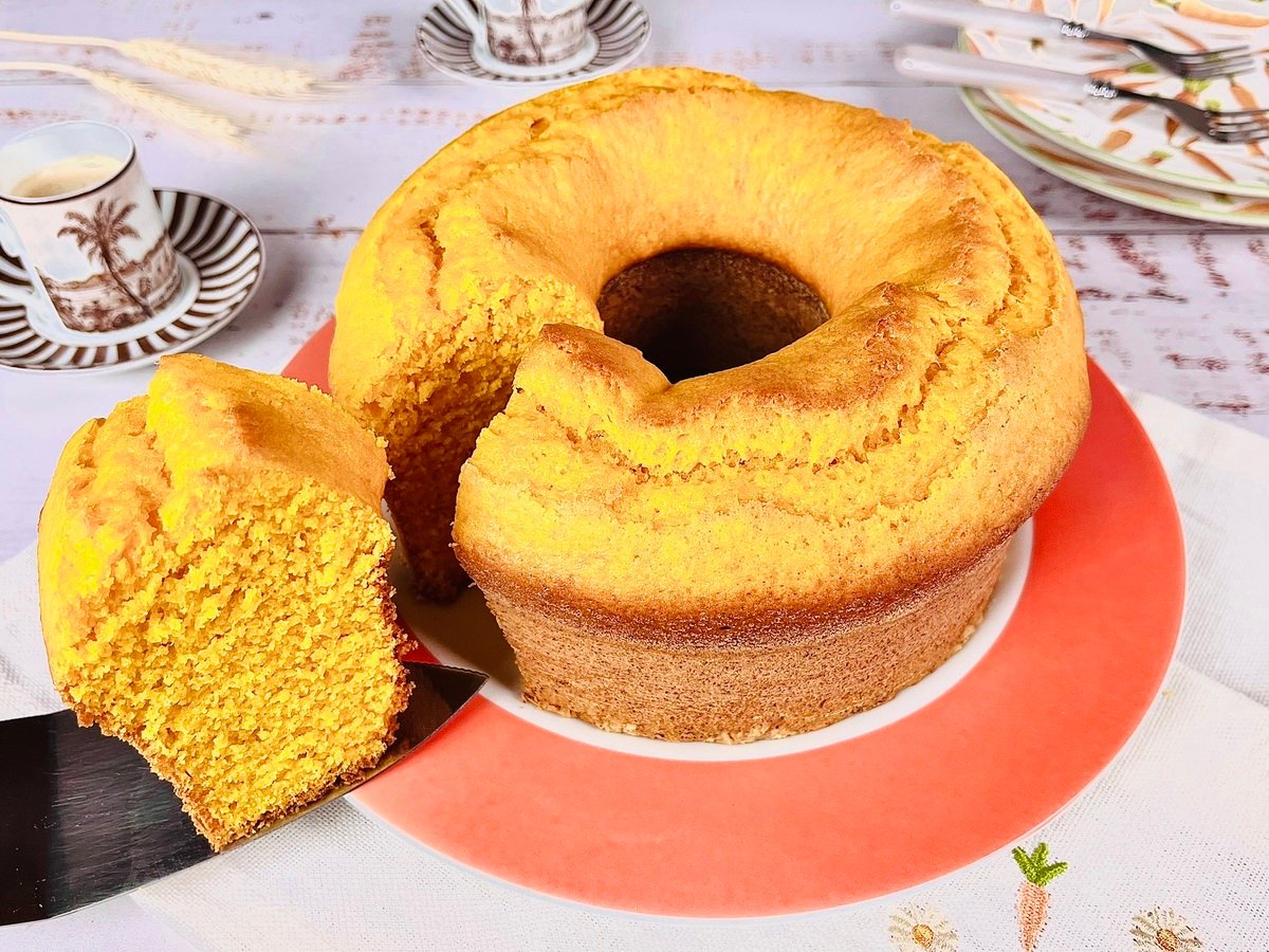 Bolo de cenoura sem cobertura