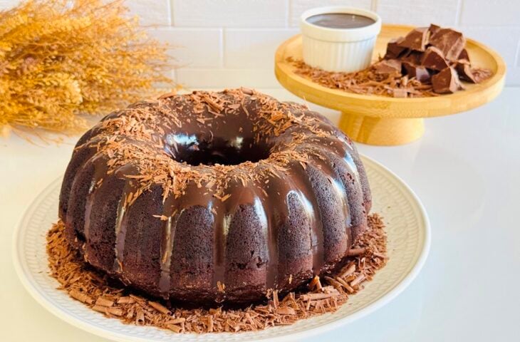 Bolo de chocolate com água quente