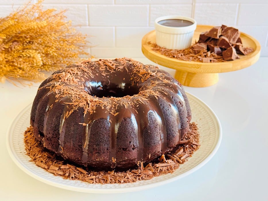 Bolo de chocolate com água quente