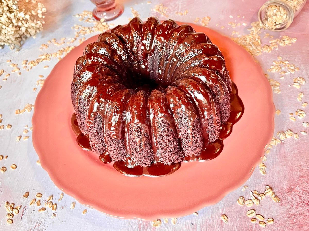 Bolo de chocolate com aveia