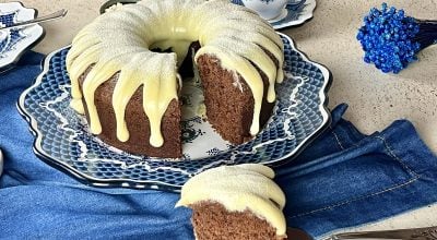 Bolo de chocolate com cobertura de Ninho