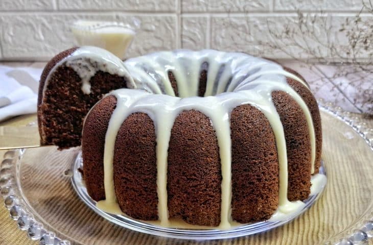 Bolo de chocolate com cobertura de Ninho