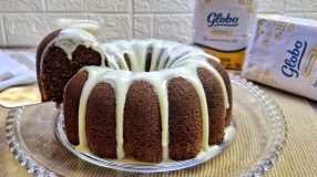 Bolo de chocolate com cobertura de Ninho