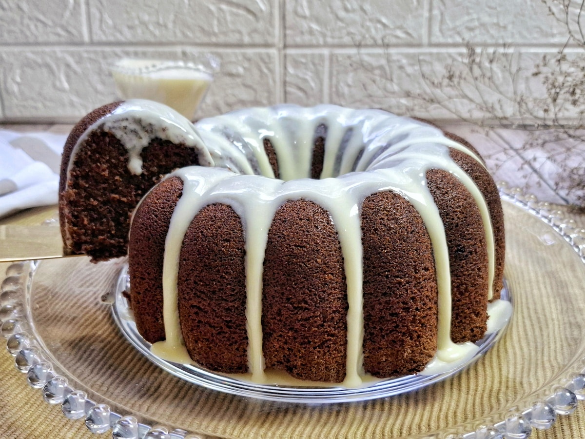 Bolo de chocolate com cobertura de Ninho