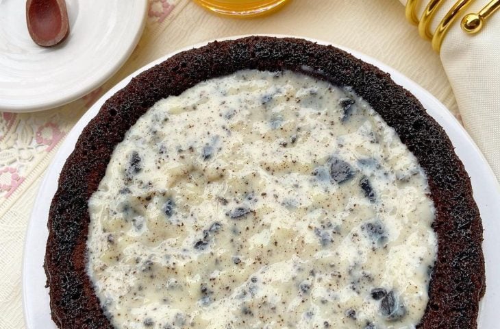 Bolo de chocolate com Oreo