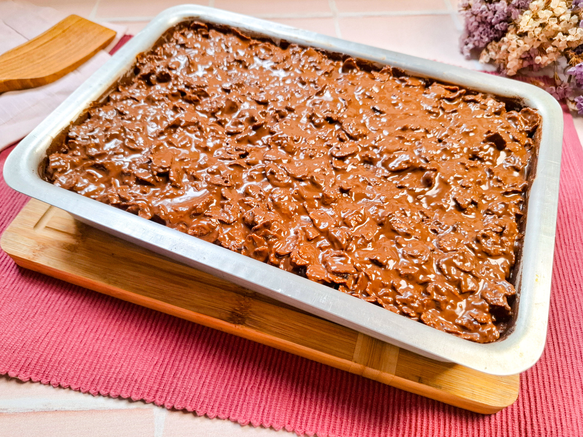 Bolo de chocolate crocante (crunch cake)