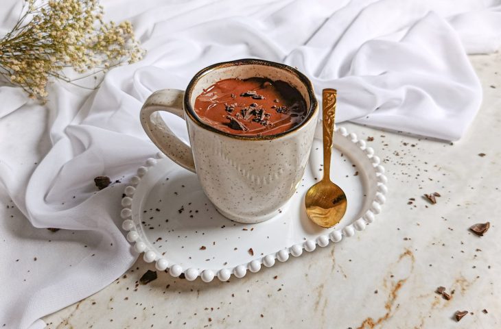 Bolo de chocolate de caneca com 3 ingredientes