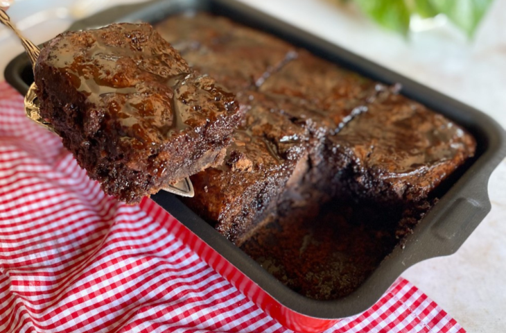 Bolo de chocolate fofinho com óleo