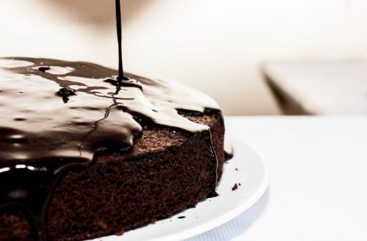 Bolo de chocolate na panela de arroz