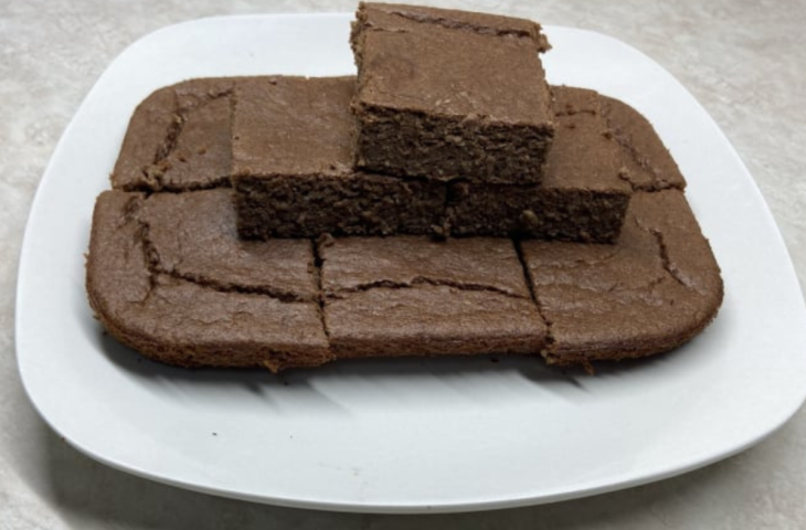 Bolo de chocolate sem açúcar e sem farinha