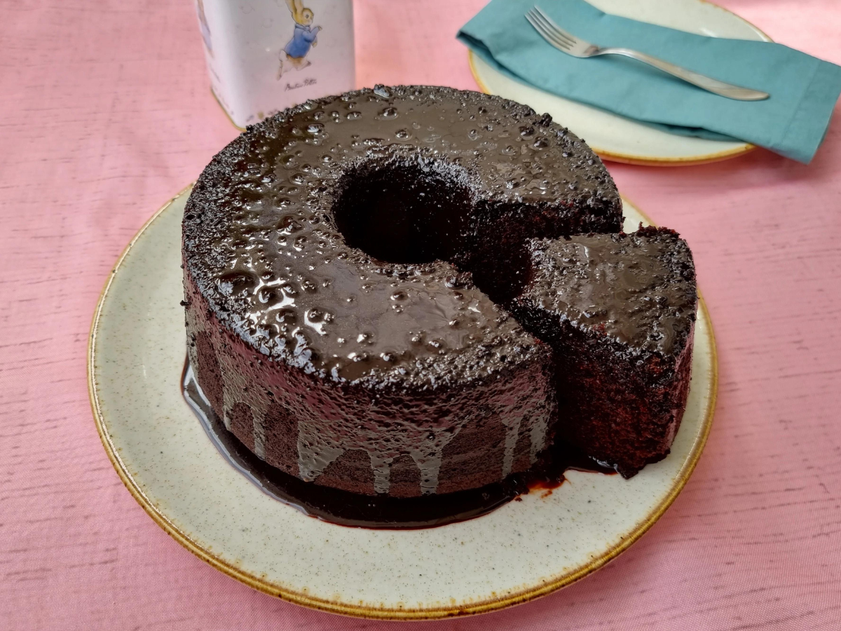 Bolo de chocolate simples