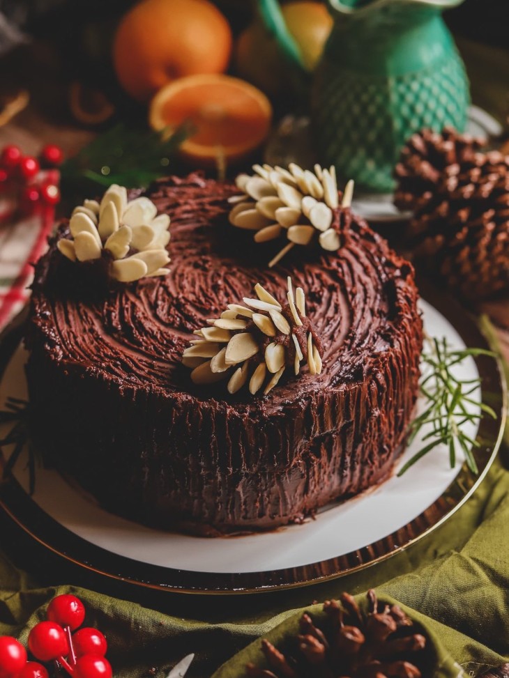 Bolo de chocolate vegano com laranja