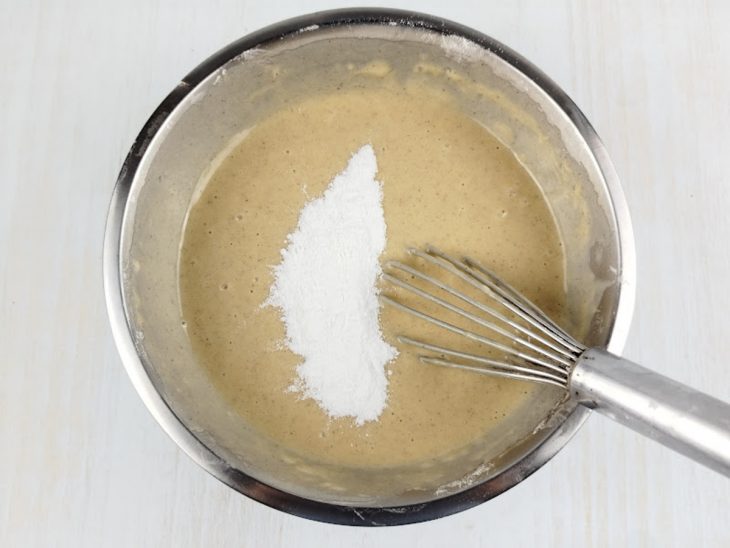 Fermento adicionado na massa.