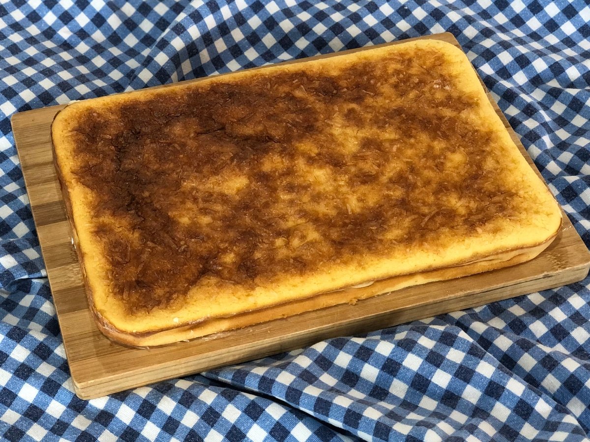 Bolo de coco cremoso de liquidificador