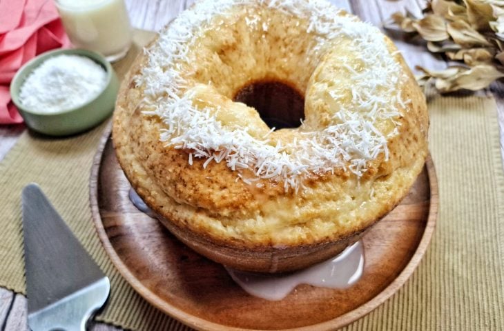 Bolo de coco fácil e rápido