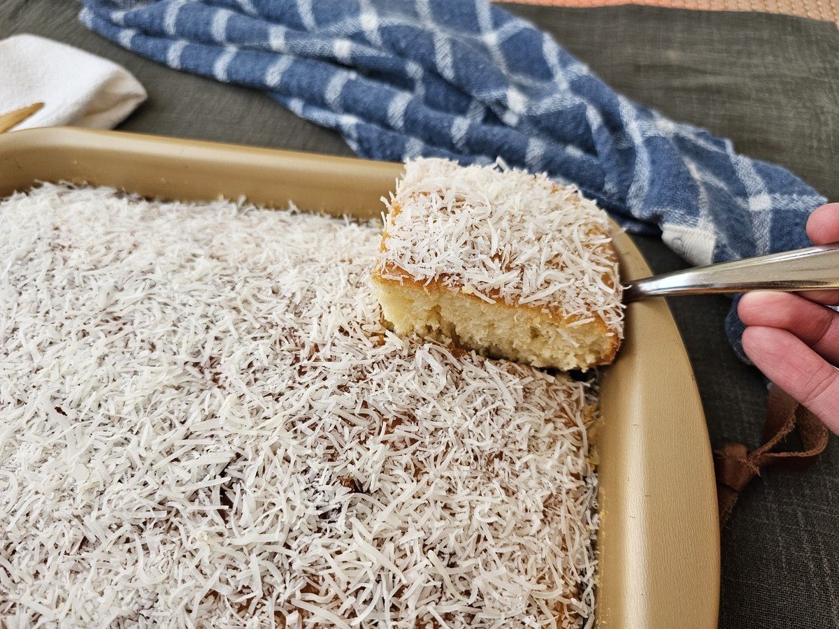 Bolo de coco molhadinho