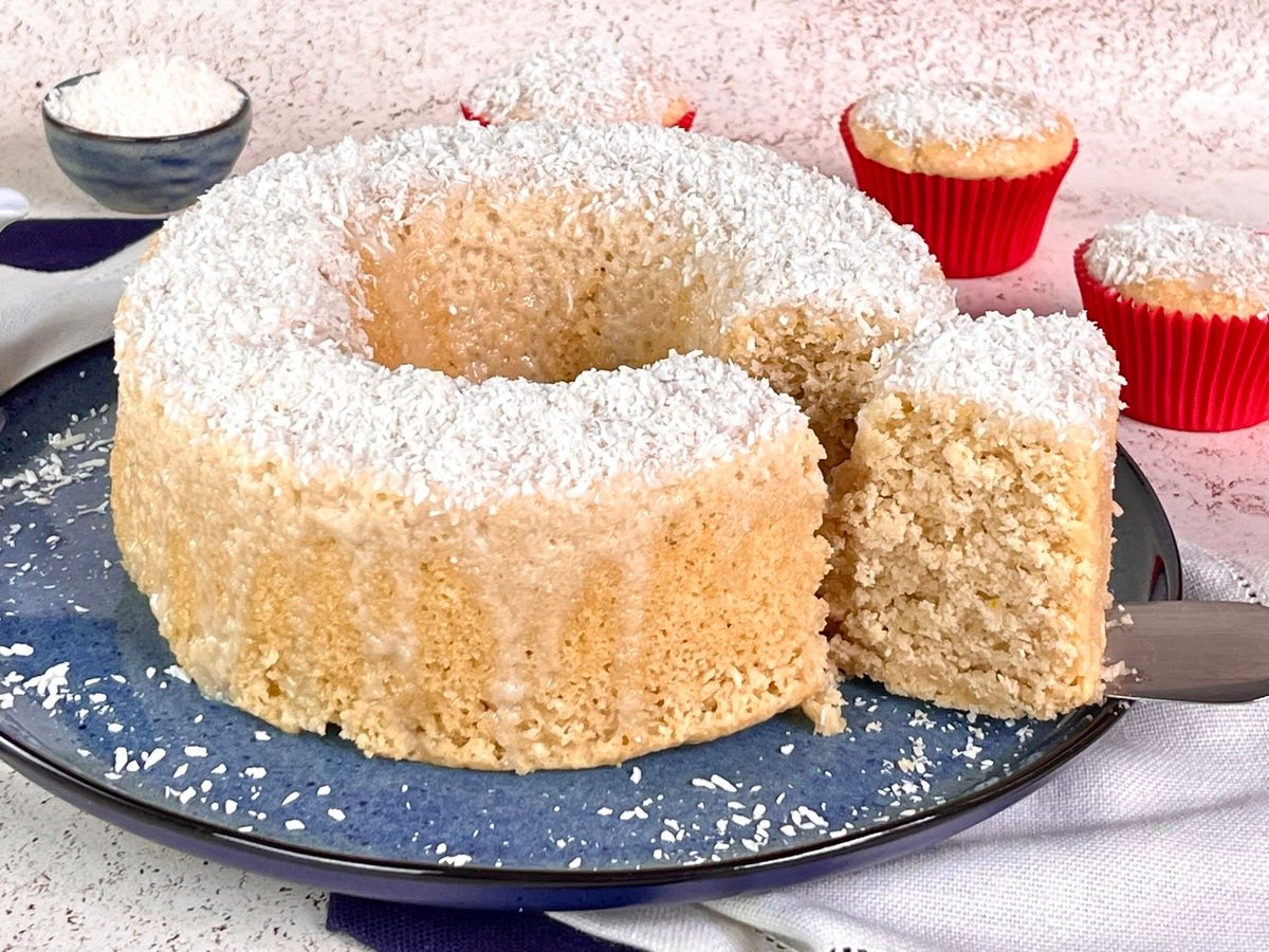 Bolo de coco sem glúten e lactose