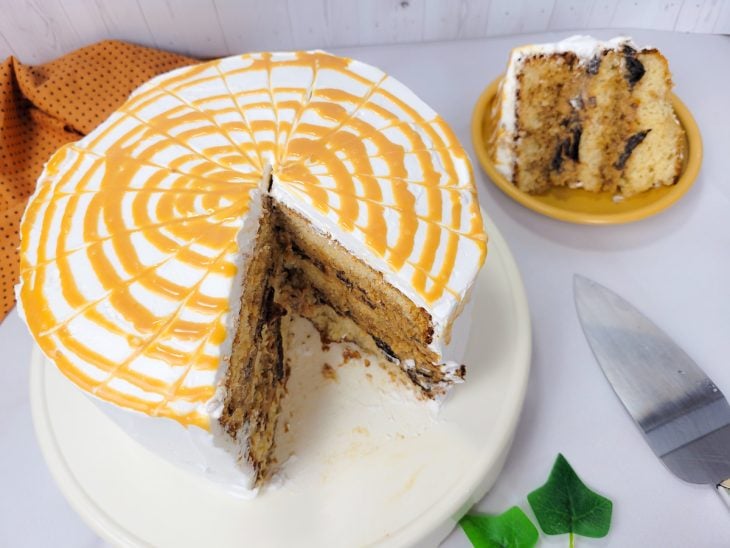 Bolo de doce de leite com ameixa - Passo a Passo