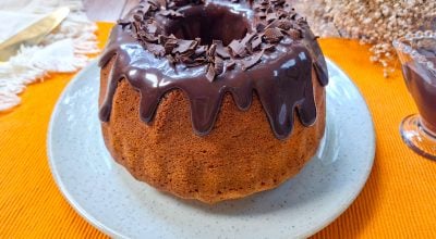 Bolo de farinha de trigo com chocolate