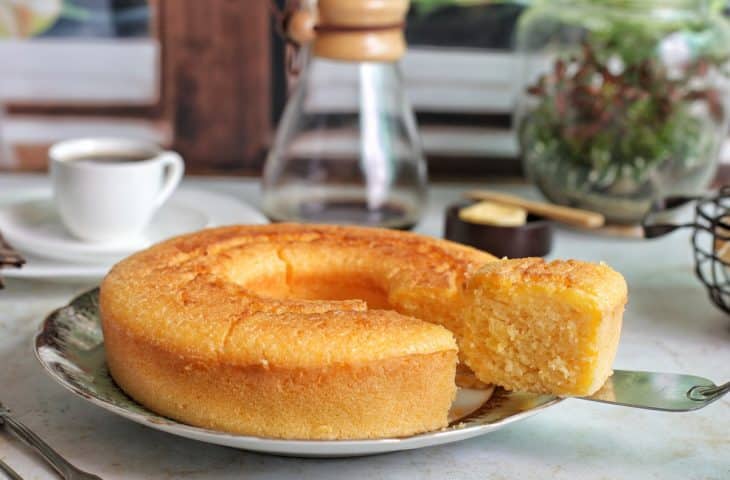 Bolo de flocão com 4 ingredientes