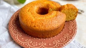 Bolo de flocão de milho fácil e rápido