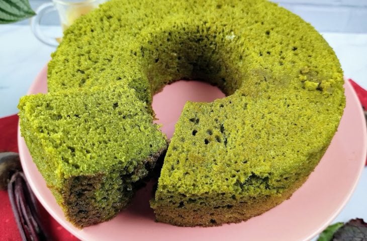 Bolo de folha de beterraba