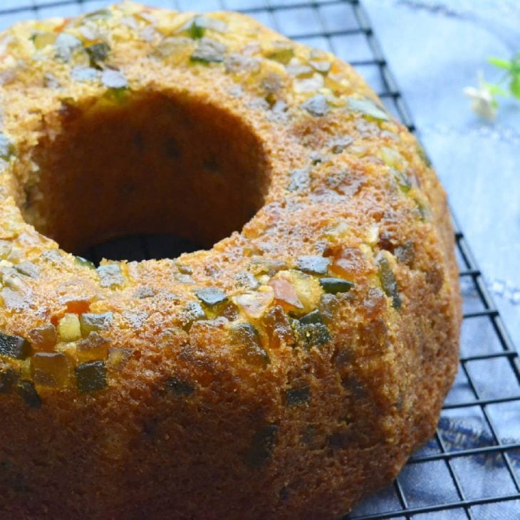 Bolo de frutas cristalizadas sem ovo