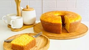 Bolo de fubá com coco