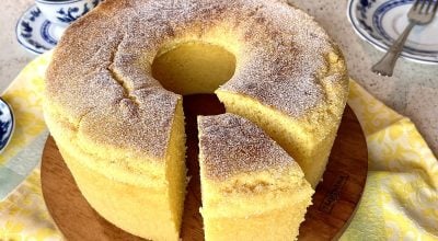 Bolo de fubá com leite de coco