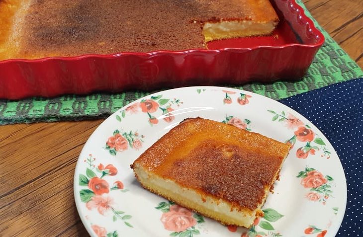 Bolo de fubá cremoso no liquidificador