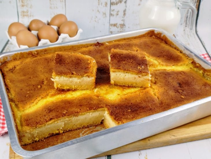 bolo de fubá cremoso sem queijo cortado