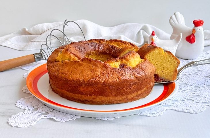 Bolo de goiabada com leite condensado