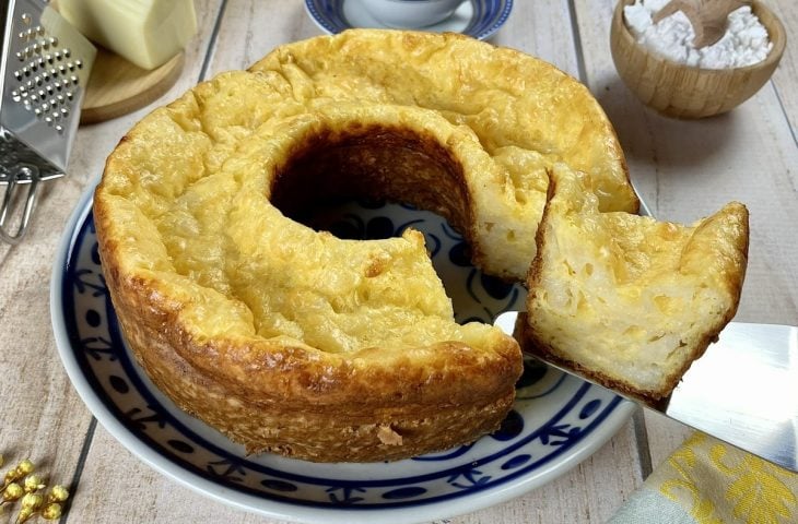 Bolo de goma com queijo
