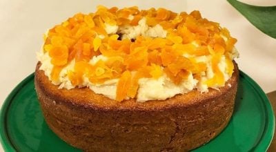 Bolo de iogurte com damascos