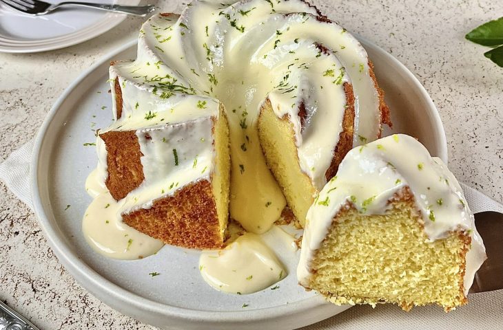 Bolo de iogurte com limão