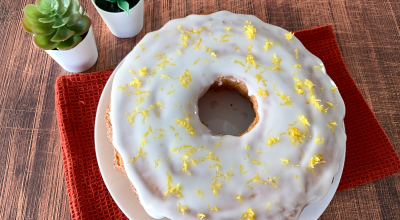 Bolo de iogurte com limão siciliano