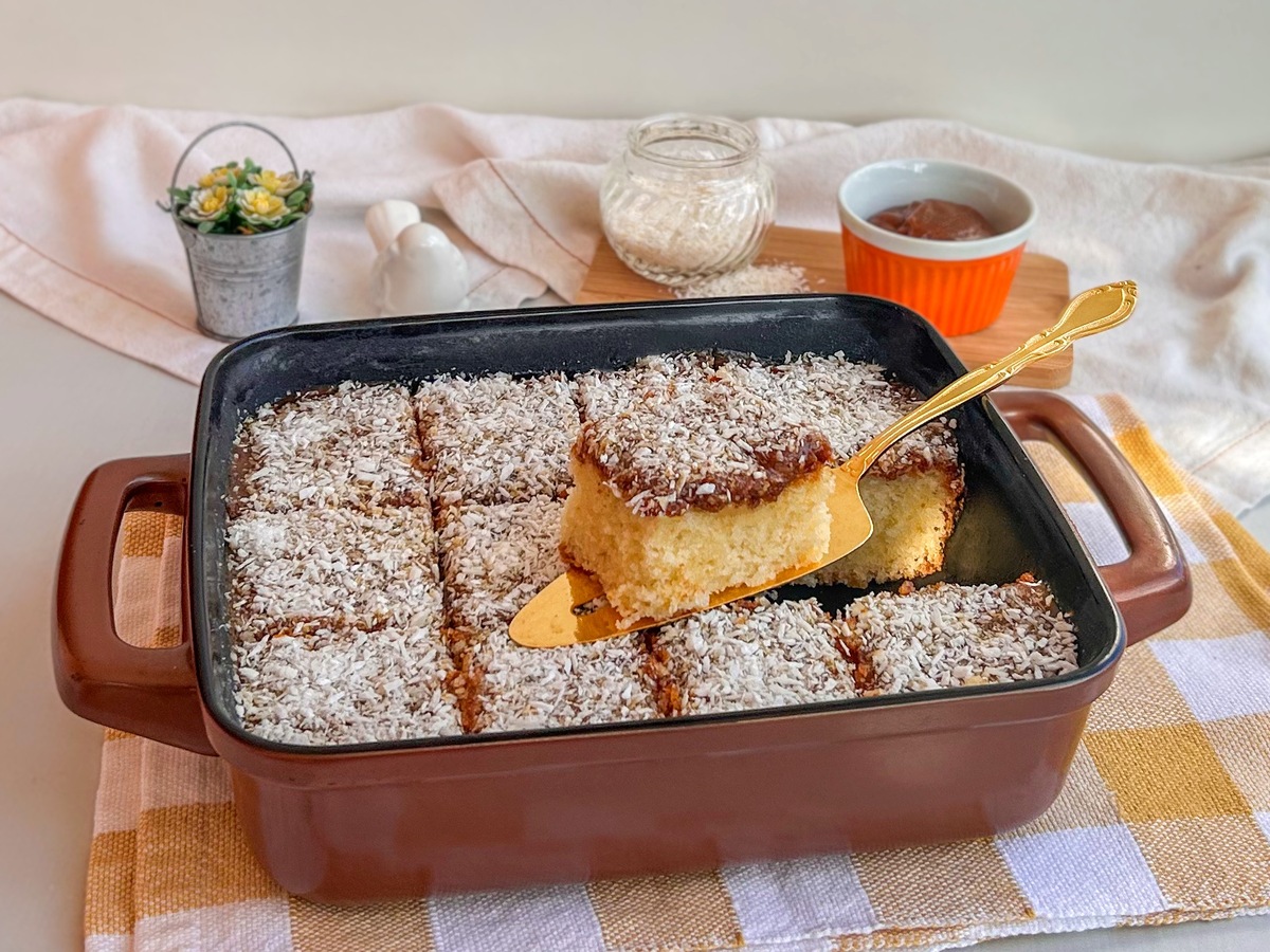 Bolo de iogurte simples