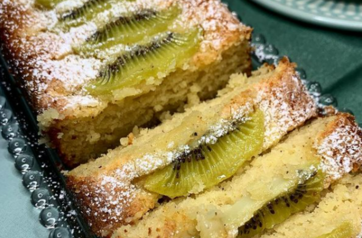 Bolo de kiwi