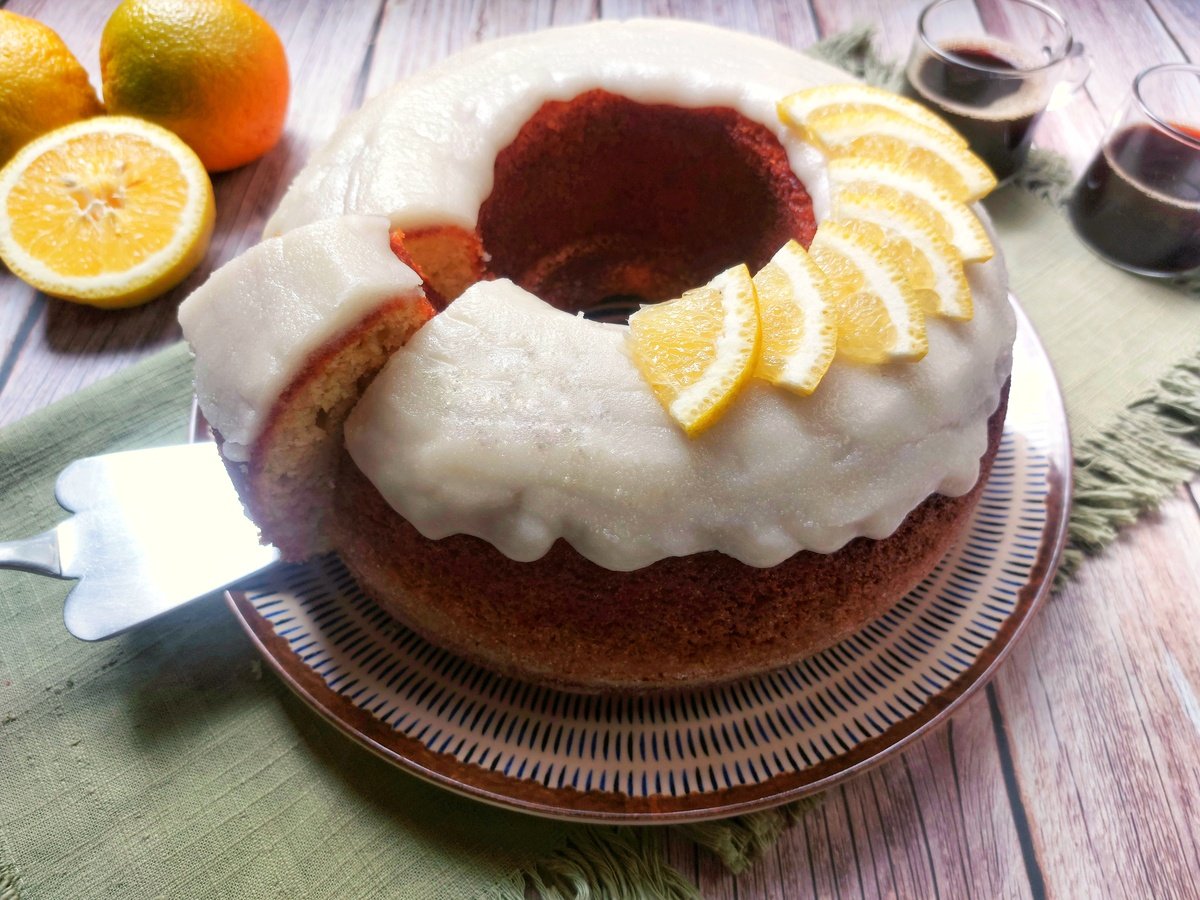 Bolo de laranja com casca