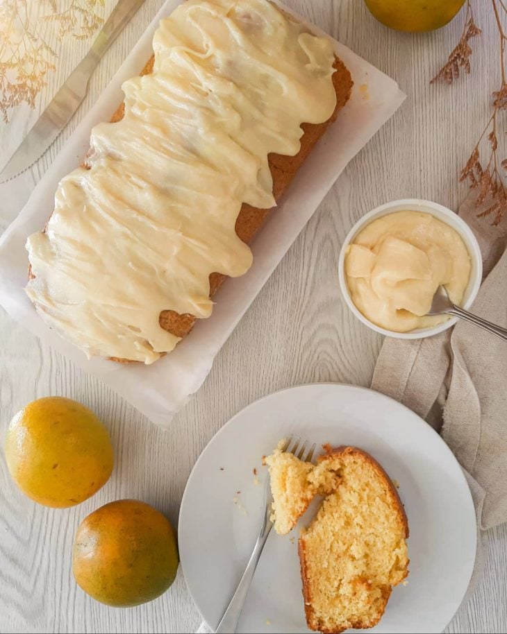 Bolo de laranja com cobertura de Ninho