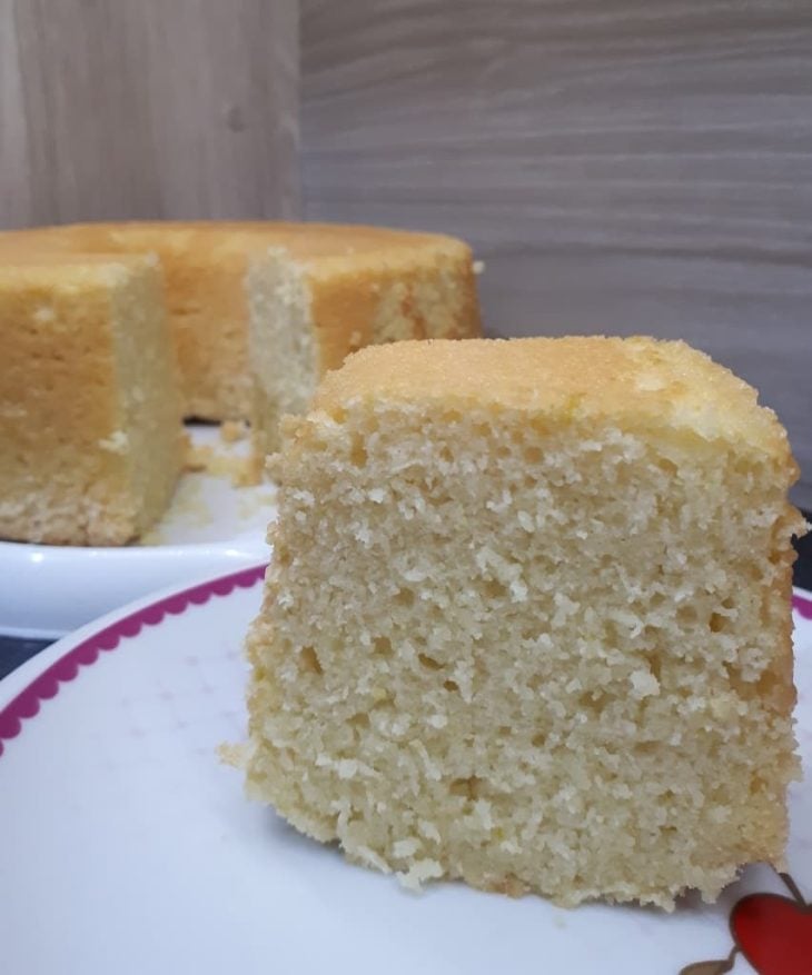 Bolo de laranja com Kefir e coco