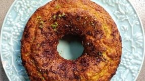 Bolo de laranja com raspas de chocolate