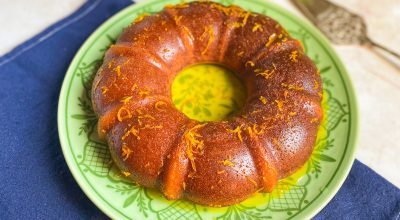 Bolo de laranja de liquidificador cremoso