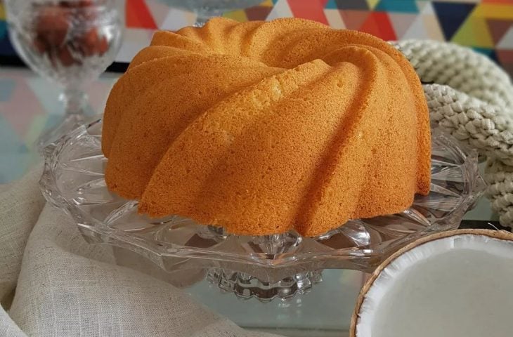 Bolo de leite de coco