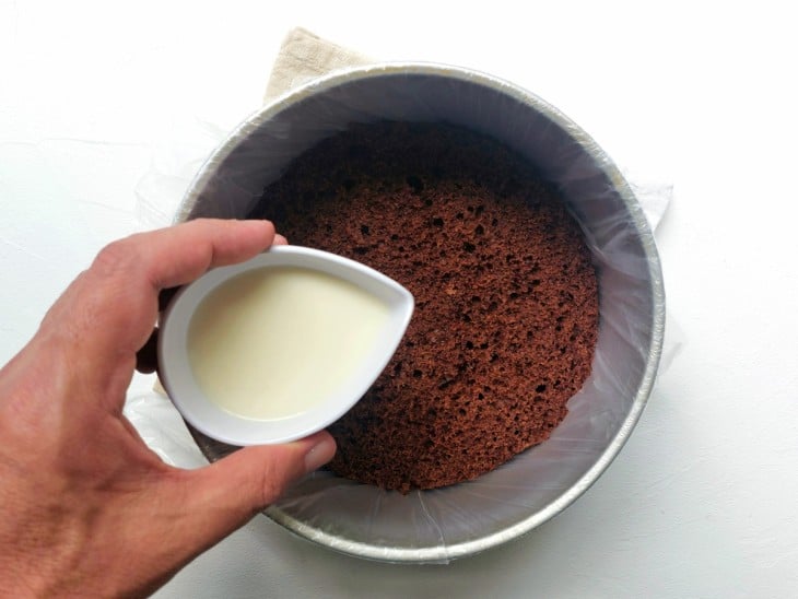 Bolo de leite Ninho com recheio de brigadeiro - Passo a Passo