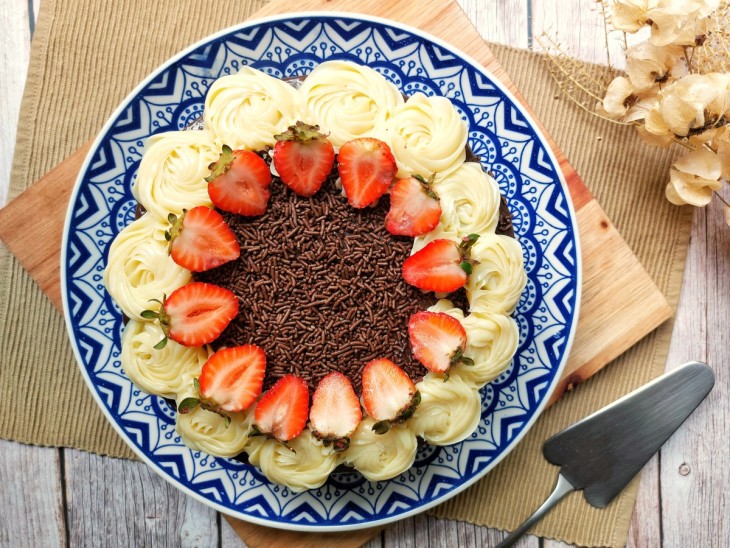 Bolo de leite Ninho com recheio de brigadeiro - Passo a Passo